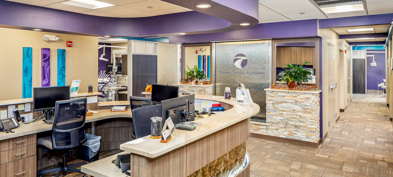 Theroux Dental clinician desk